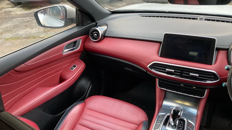 MG Hs 1.5 T-GDI Exclusive 5dr DCT Petrol Hatchback